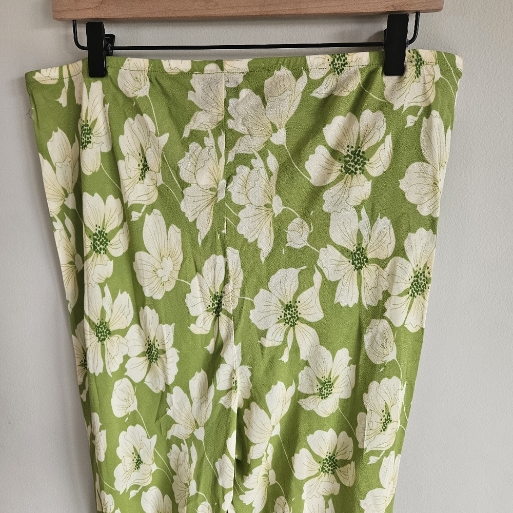 Reformation Green Floral Gale Sheer Mid Rise Bias Pant In Lovebird - Picture 11 of 14